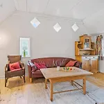 Σπίτι διακοπών 2 Bedroom Lovely In *