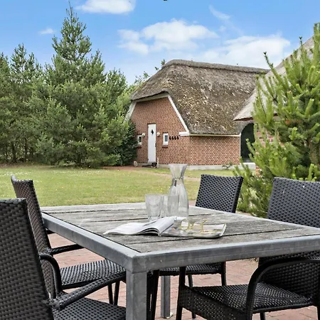 Holiday home 2 Bedroom Lovely In