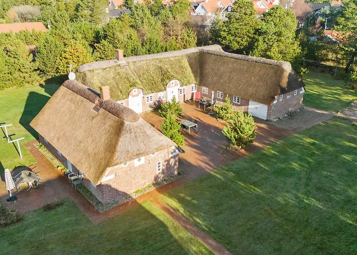 2 Bedroom Lovely In *